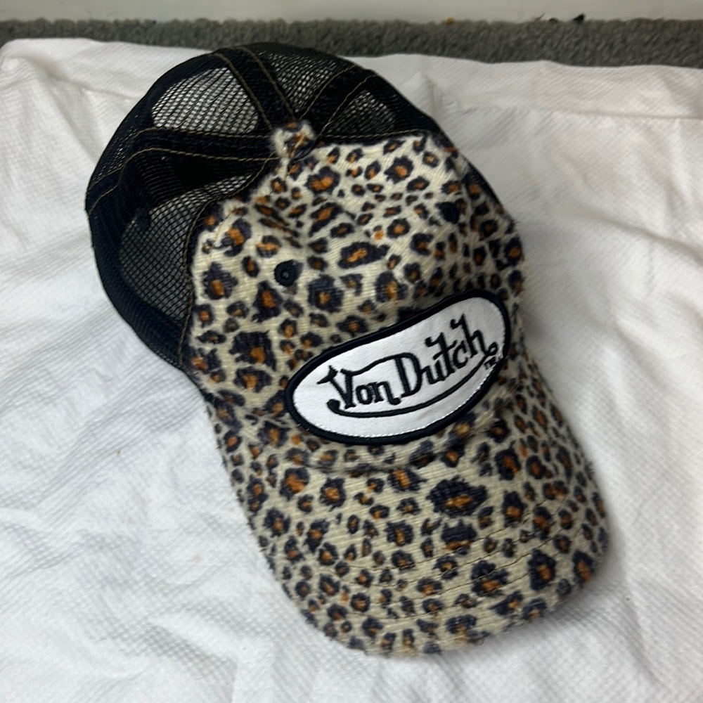 Von Dutch trucker hat